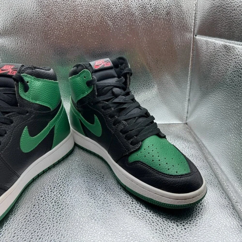 Size 10 Air Jordan 1 Retro OG High Pine Green 2.0 Mens Sneaker Shoe 555088-030